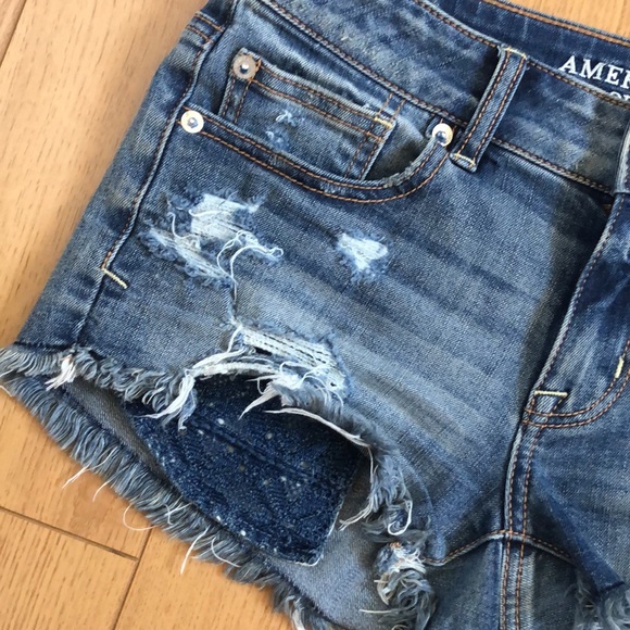 American Eagle distressed denim shorts - Picture 2 of 5